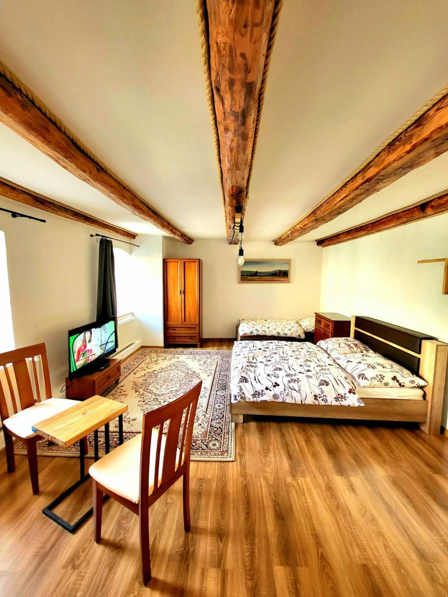 Apartman Velicka Vinaren Poprad Exterior photo