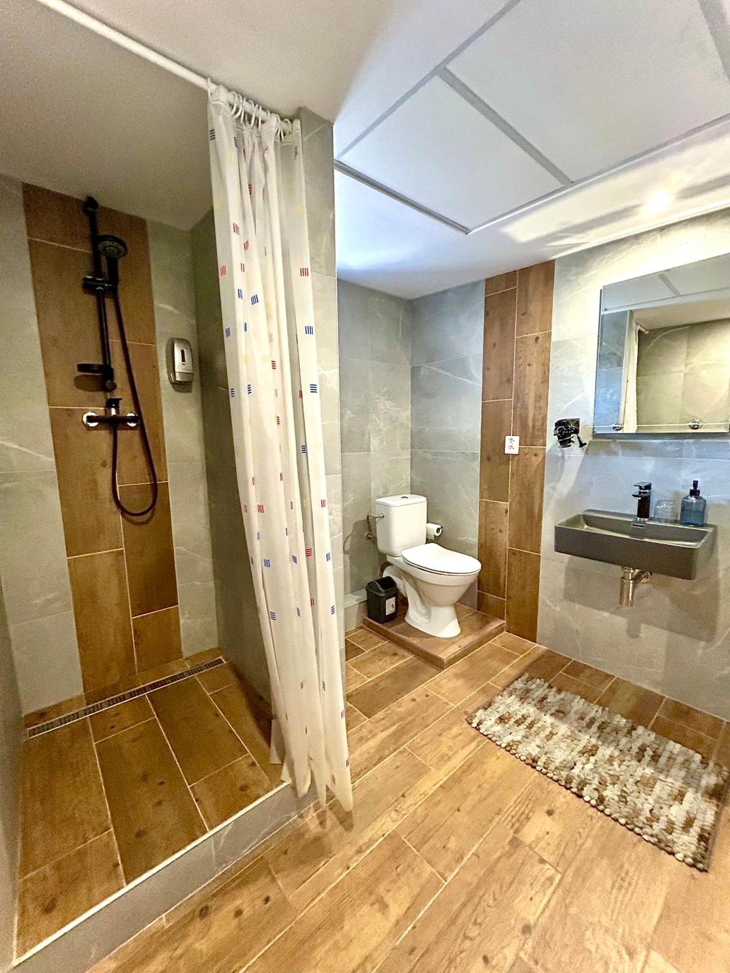 Apartman Velicka Vinaren Poprad Exterior photo