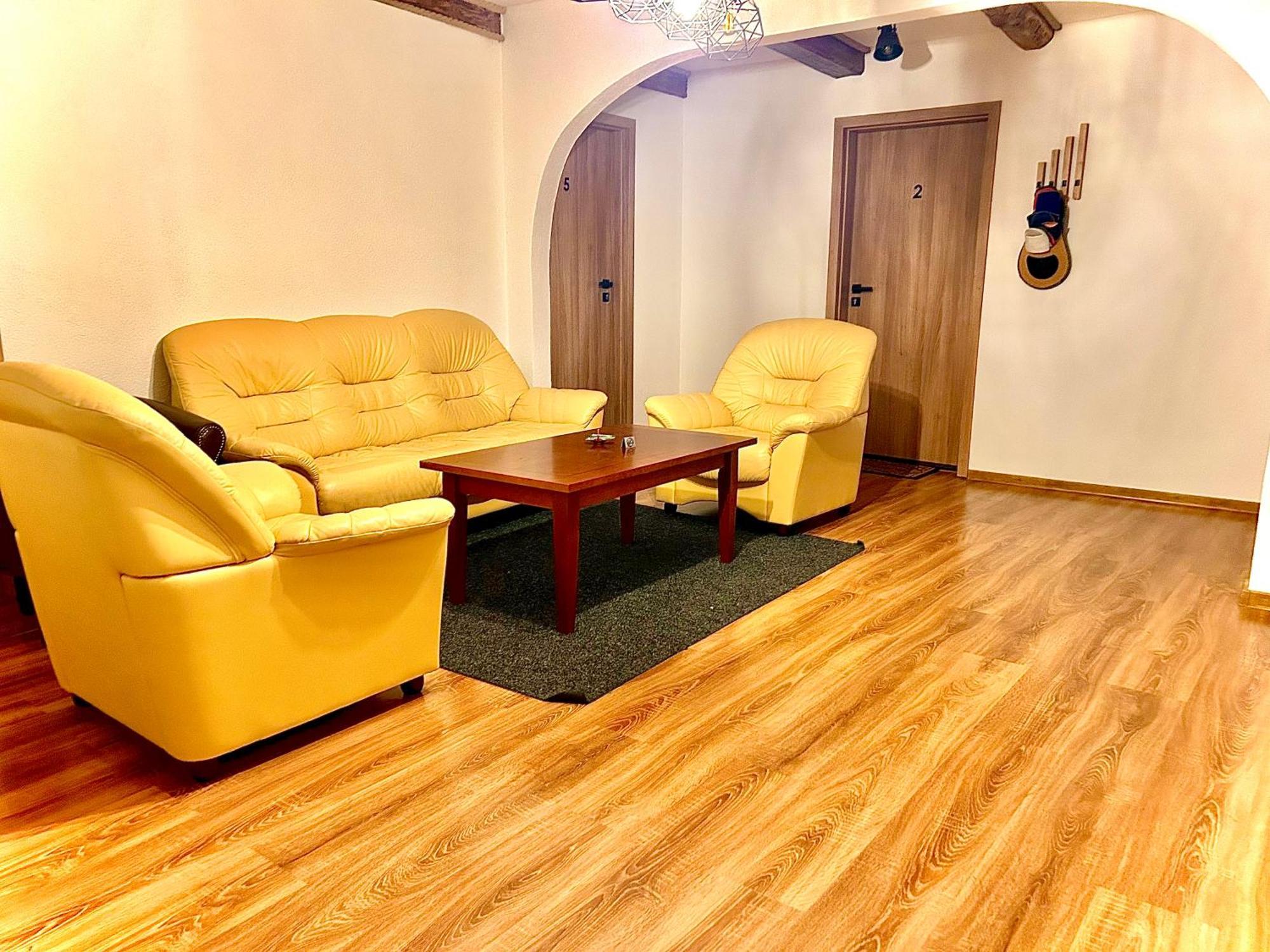 Apartman Velicka Vinaren Poprad Exterior photo